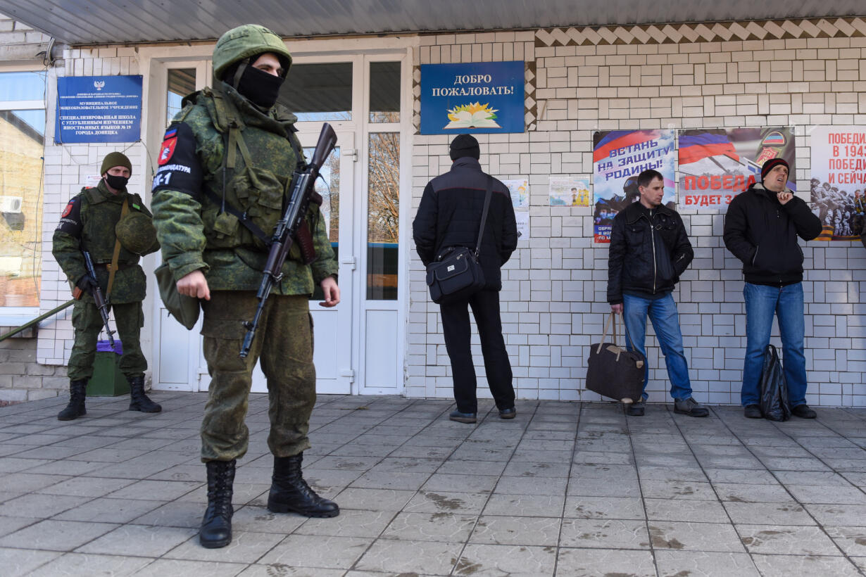 Что на самом деле происходило в Донбассе в последние восемь лет? И как это  связано с нынешней войной? Рассказывает правозащитница Варвара Пахоменко.  Она работала в миссии ООН в этом регионе — Meduza