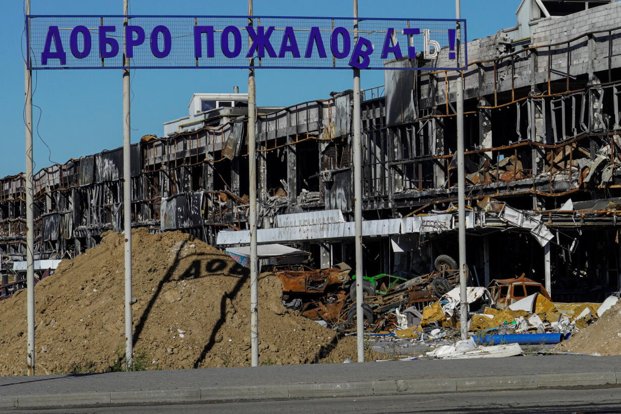 Меньше всего рассчитывали на хеппи-энд» Власти Новоузенска Саратовской  области начали ремонт аварийного общежития. Несколько недель назад  журналист Андрей Лошак выпустил фильм об этом доме и его жителях — Meduza