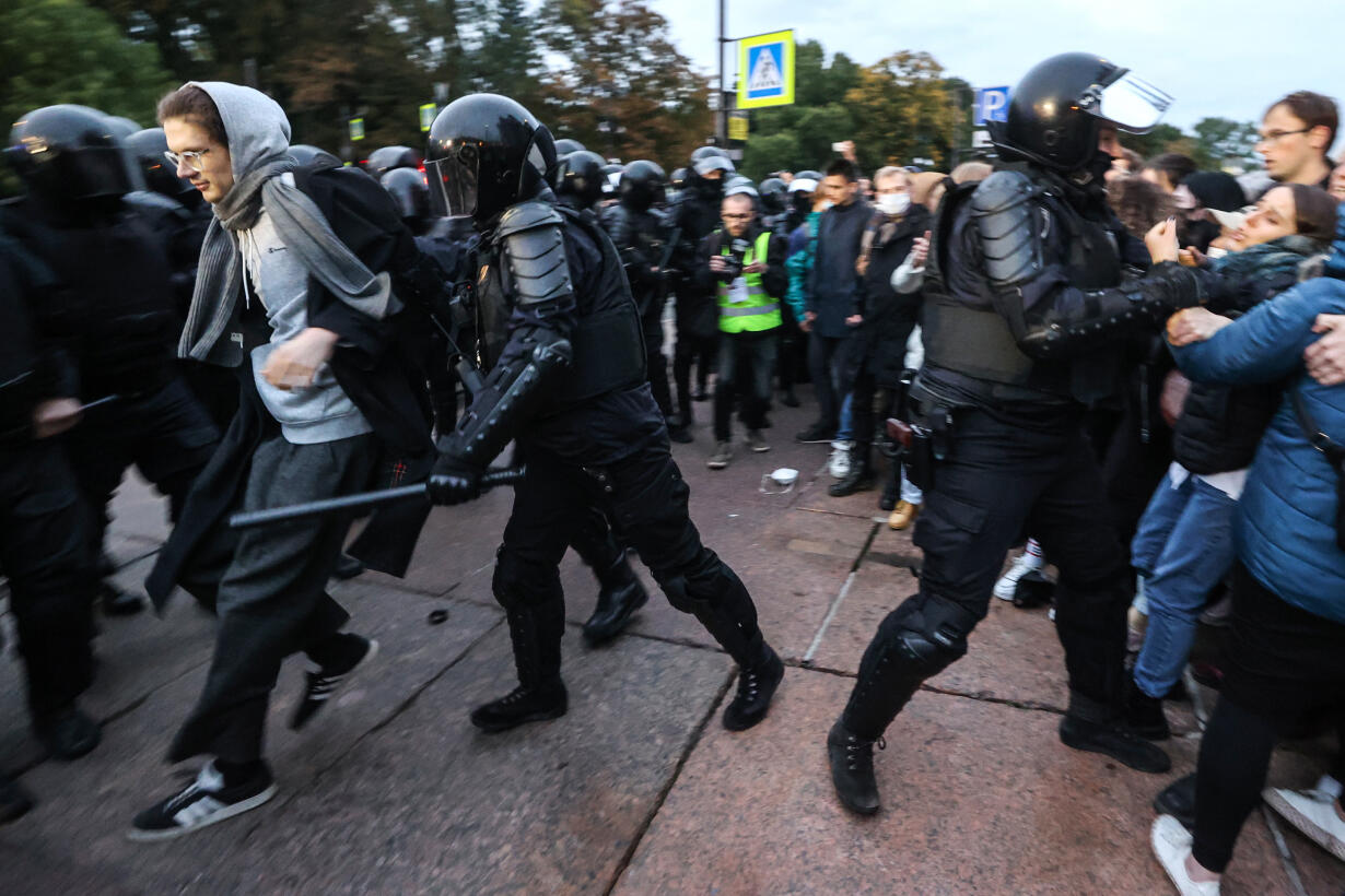 Восстание против российских властей. Протесты в Москве. Протесты против мобилизации.