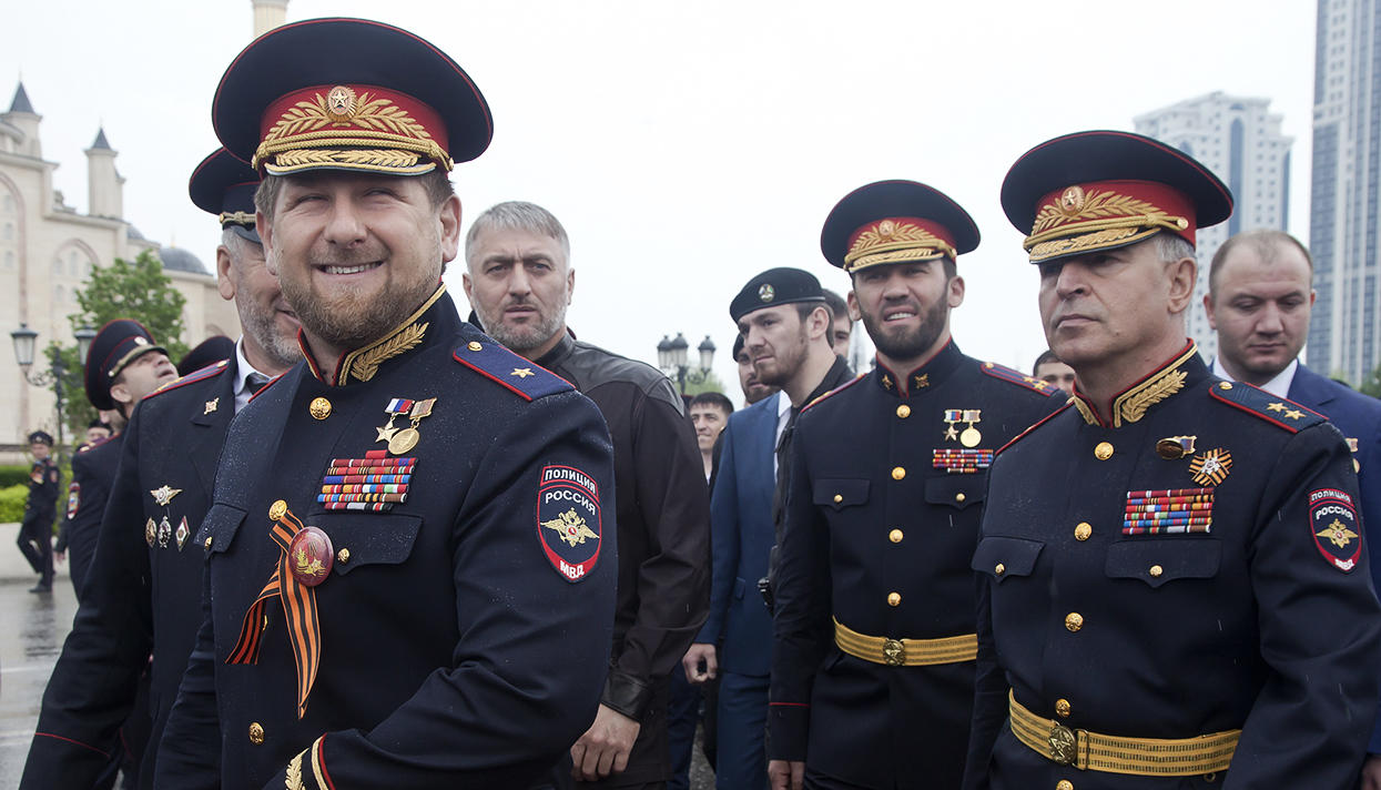 Передовик госстроительства «Карнеги» на «Медузе». Александр Баунов — о  Кадырове как об идеальной версии Путина — Meduza