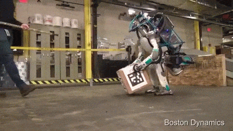 Сотрудник Boston Dynamics обижает робота