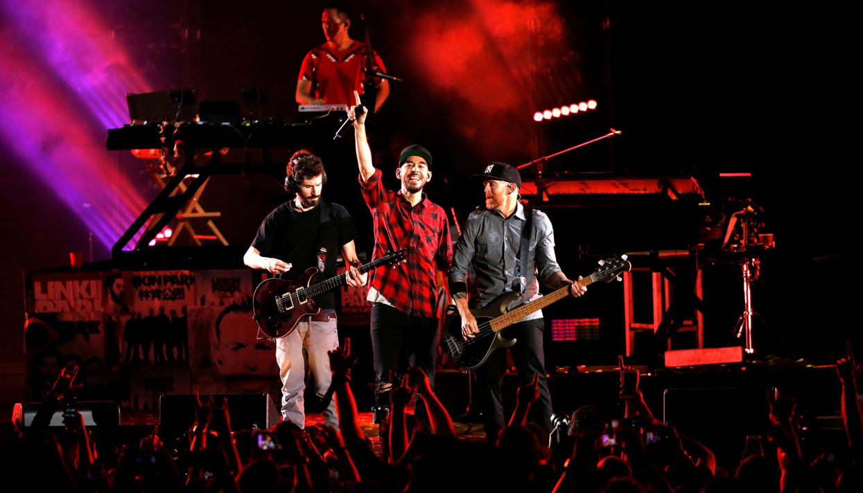 Linkin Park устроит концерт в память о Честере Беннингтоне - РИА