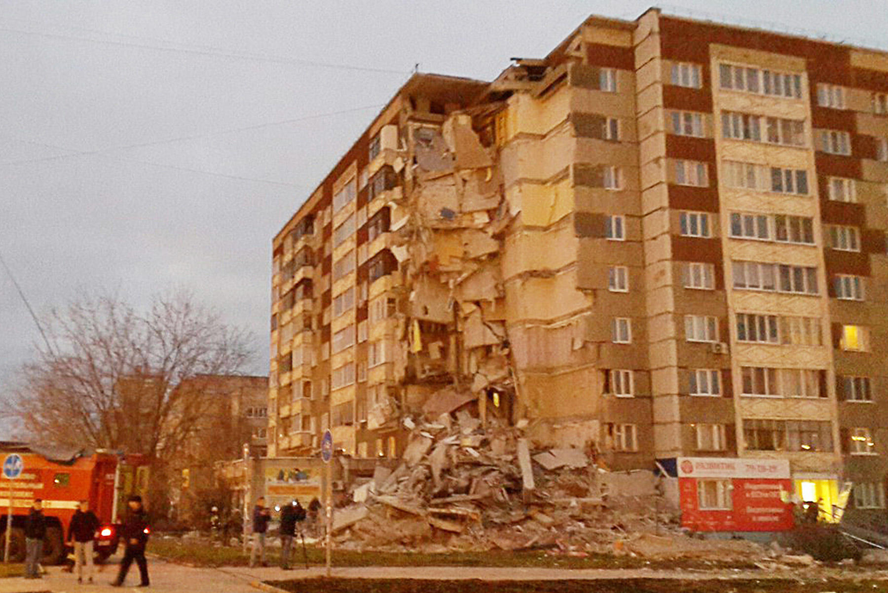 В Ижевске частично обрушился девятиэтажный дом - Барнаул. Новости - Новости  и события Барнаула и Алтайского края