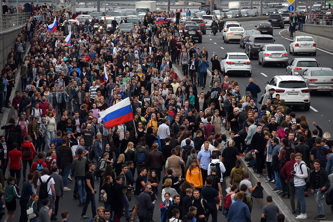 Нам отсюда не выбраться В Петербурге на акции 9 сентября задерживали и били  жестче всего. Репортаж «Медузы» — Meduza