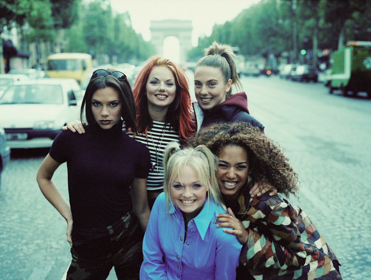 Spice Girls возвращаются. Они были одной из главных групп 1990-х Объясняем,  при чем тут феминизм, футбол и Хеллоуин — Meduza