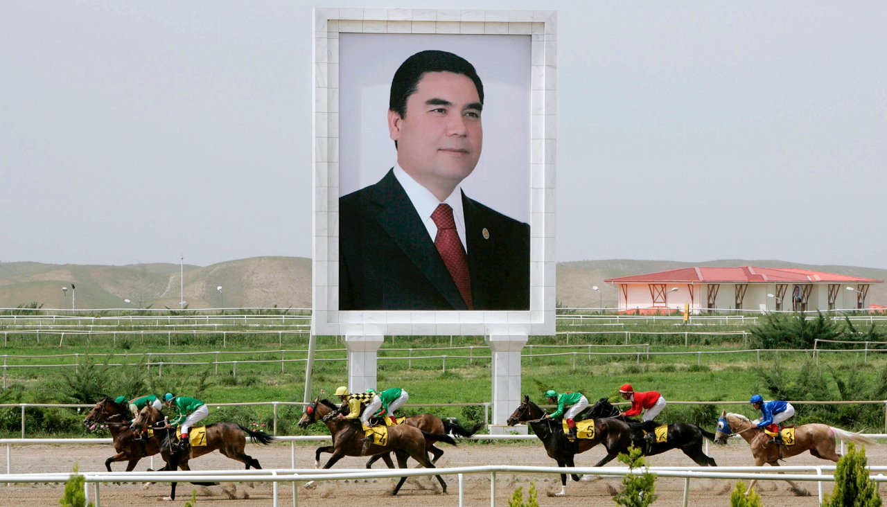 Туркмения:  Стыдные вопросы про одну из самых закрытых стран в мире