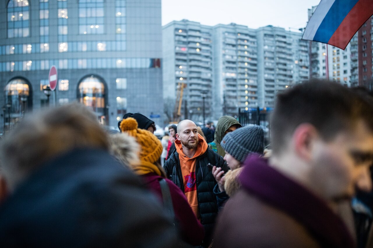 Виновен, но освобожден от наказания Суд вынес приговор фигуранту  «московского дела» Самариддину Раджабову. Репортаж Кристины Сафоновой —  Meduza