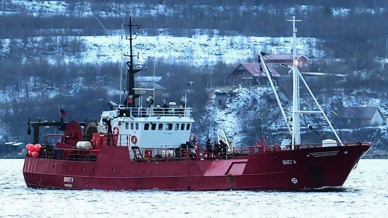 В Баренцевом море затонул траулер «Онега». 17 моряков пропали без вести —  они оказались в воде в 20-градусный мороз — Meduza