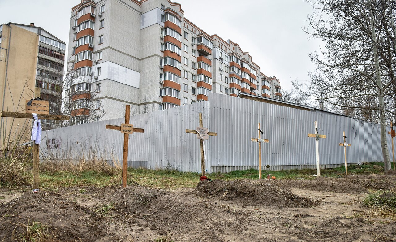 Не надо прощаться, у меня другие планы. Не готова умирать в ядерном пекле»  В 2014 году многие жители Луганска оставили свои дома — и начали жизнь  сначала. Восемь лет спустя война снова