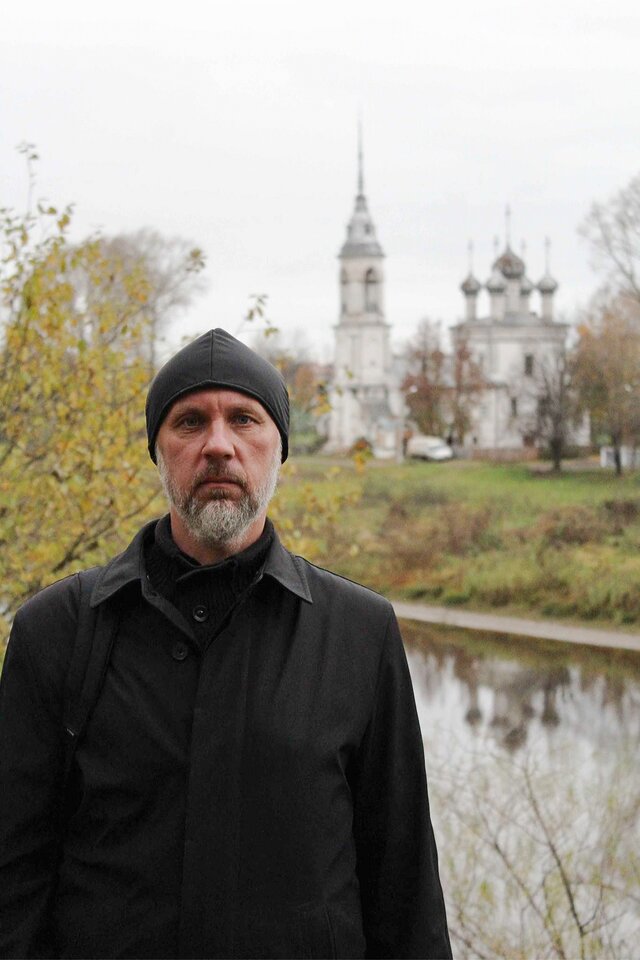 “Mereka yang melepaskan agresi – mereka tidak akan berada di surga.”  Seorang pendeta yang dituduh menyebarkan “berita palsu” tentang tentara Rusia ditangkap di St. Petersburg.  Dia tidak diizinkan menjadi pengacara