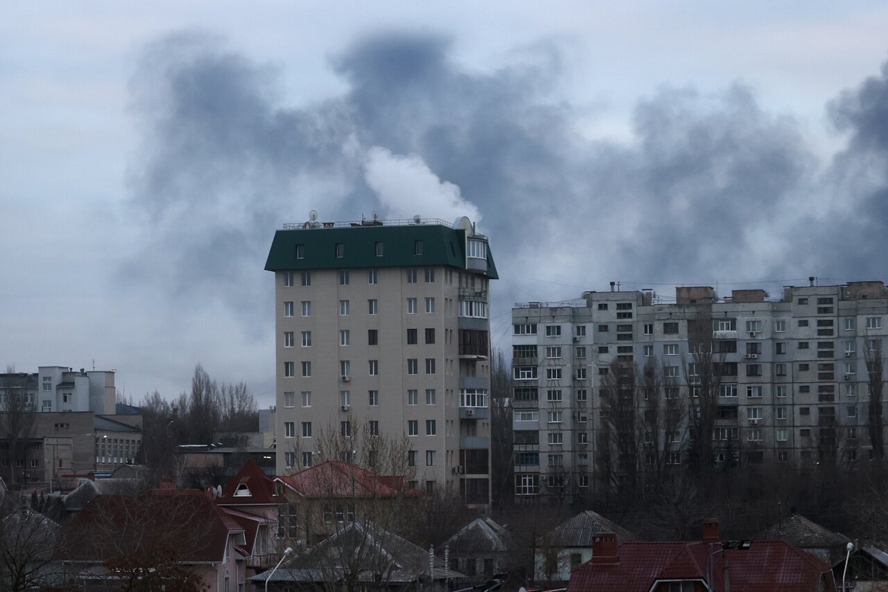 Жизнь здесь катится в хреновую сторону В ЛНР и ДНР на войну с Украиной  забрали десятки тысяч жителей. Без них в тылу не работают предприятия, а  спецслужбы преследуют даже жен призывников —