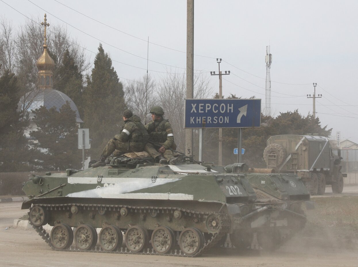 Мы не имели морального права нападать на другую страну» Российский  десантник написал книгу о первых днях войны. Он сам участвовал во вторжении  в Украину — Meduza