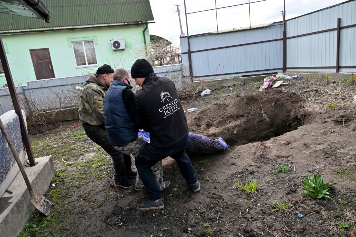 Важные истории» нашли российских солдат, причастных к мародерству и  убийствам мирных жителей в Киевской области. Один из них рассказал, как  убивал — Meduza