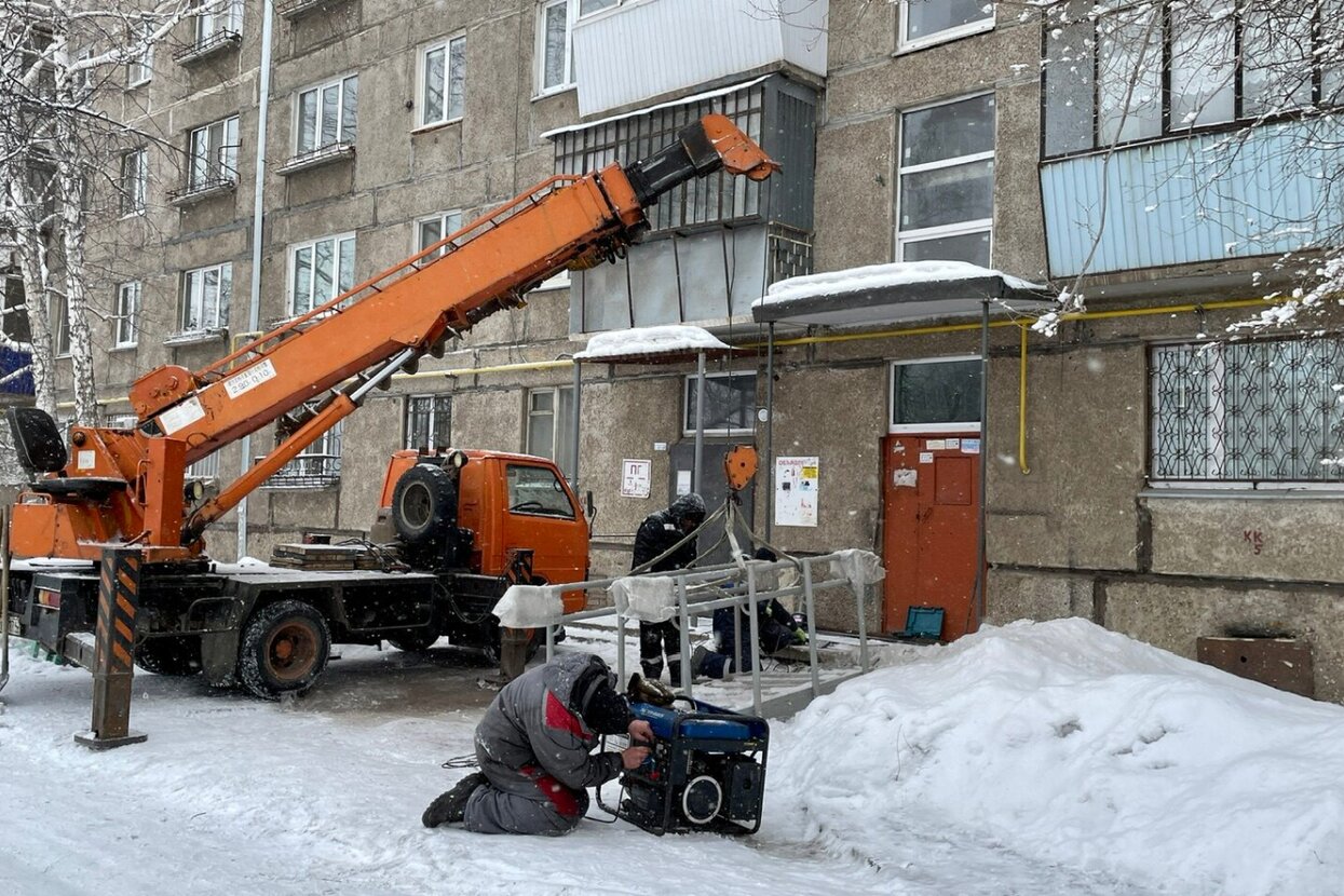 В Магнитогорске жильцы дома сорвали установку пандуса для женщины с  инвалидностью. Потому что строительные работы доставляют им «неудобства» —  Meduza