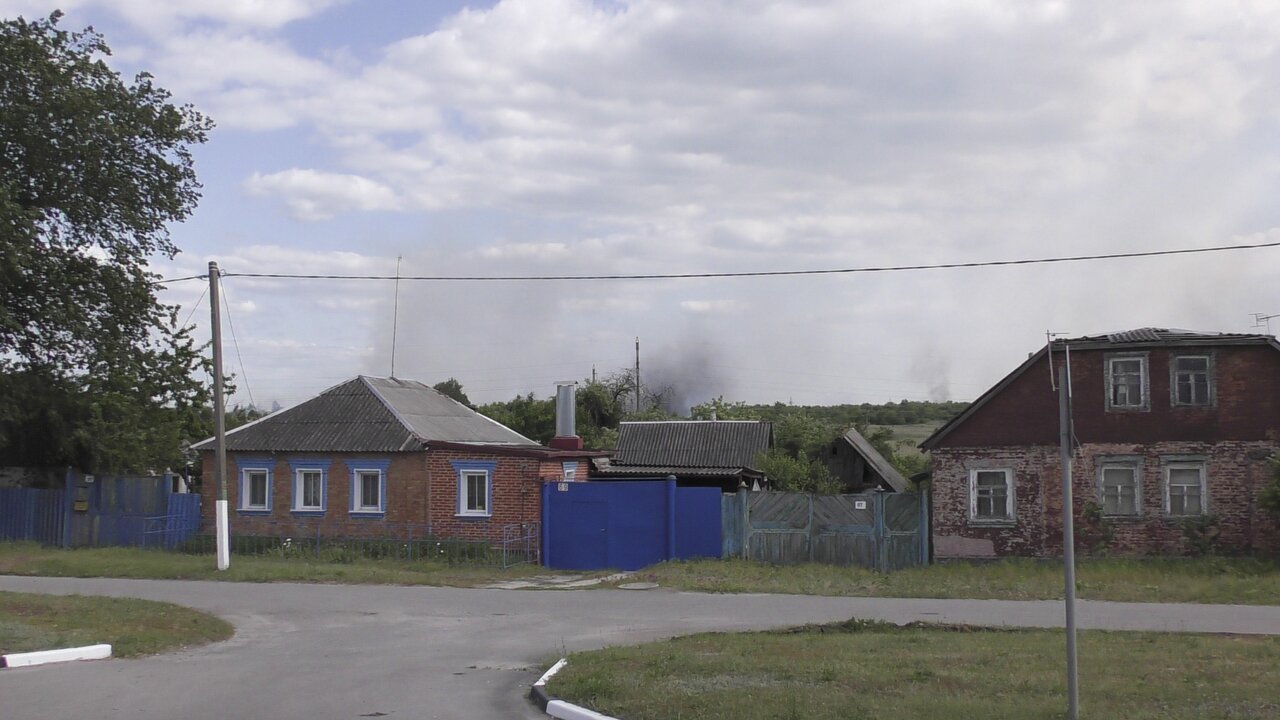 Власти Белгородской области признали, что не могут войти в село Новая  Таволжанка, занятое бойцами РДК. Вот что сейчас происходит в нем и в  соседнем городе Шебекино Четыреста шестьдесят седьмой день войны.  Фотографии —