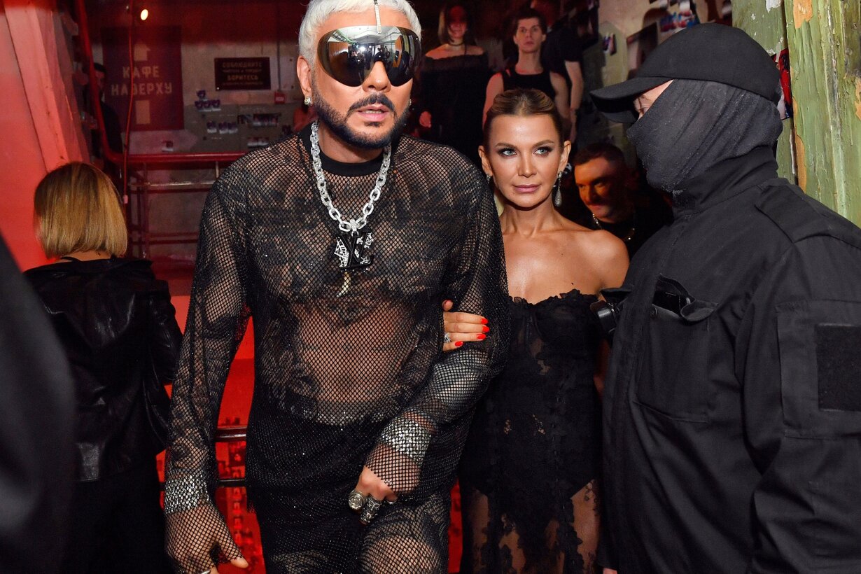 Kundalik prokladkalar jinsiy aloqa Yosh er-xotin jinsiy aloqada bolganida aygoqchilik qilishdi