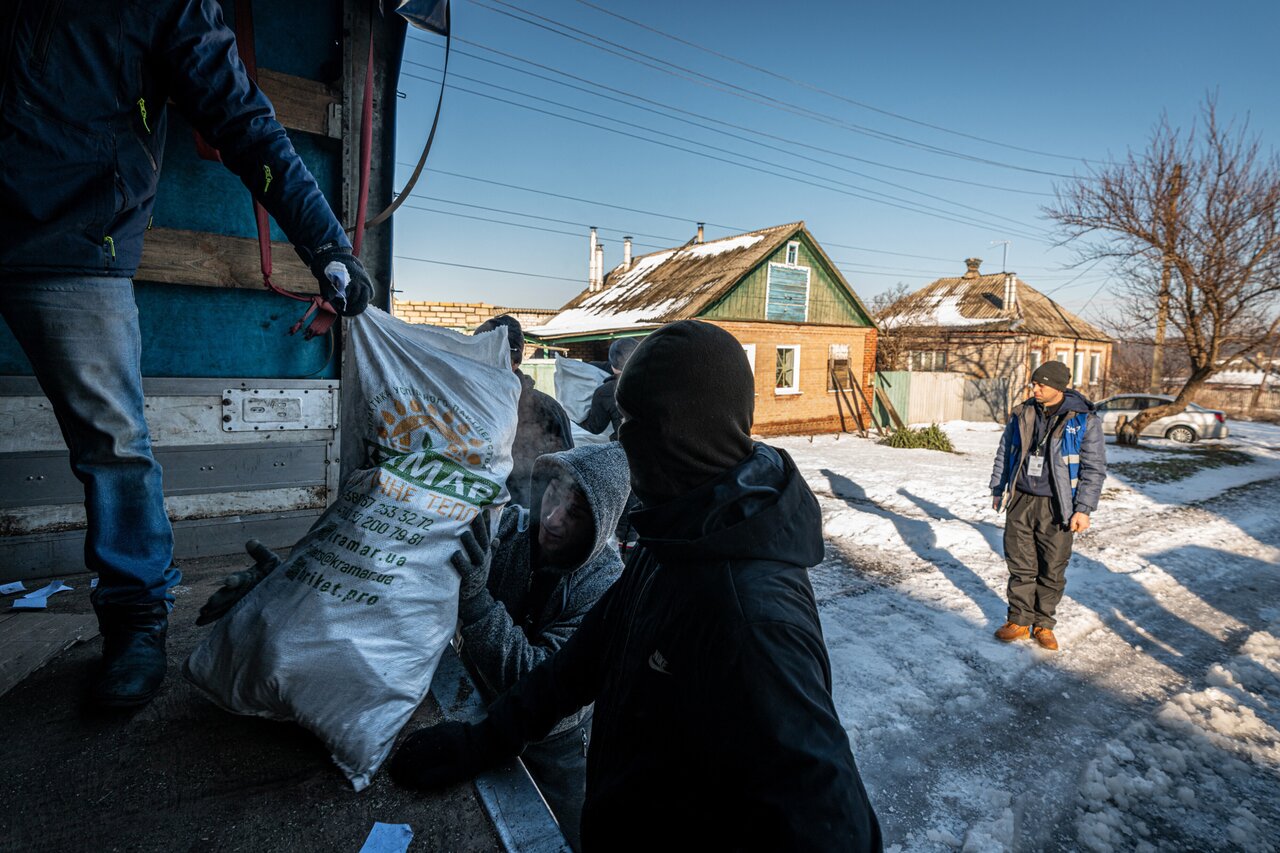 Реабилитация украинского военного в Одессе. До войны он был пекарем и  пианистом, а в бою попал под российский дрон — и чудом выжил Шестьсот  девяносто восьмой день войны. Фотографии — Meduza