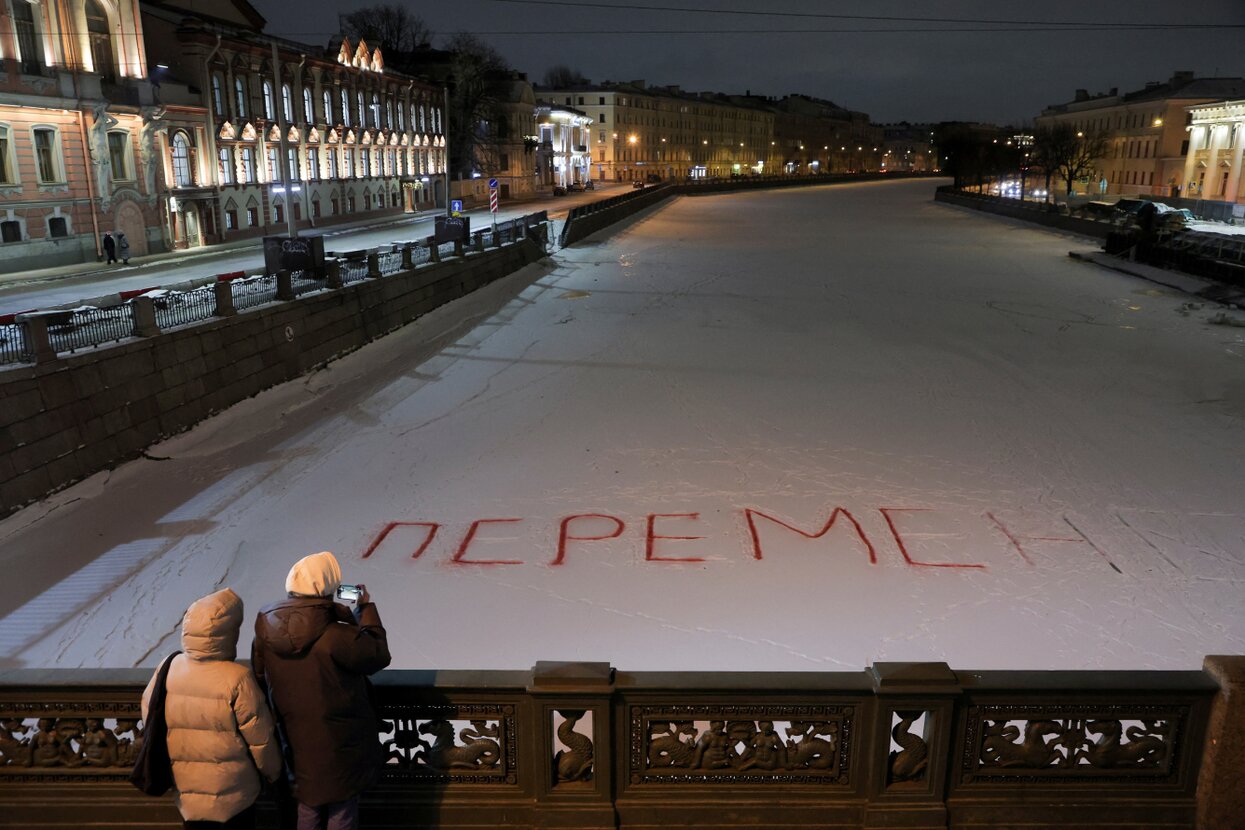 Путин заявил, что войну поддержало абсолютное большинство россиян. Это  правда? Как показывают независимые исследования, ядро «сторонников СВО»  тает. Публикуем материал проекта Re:Russia — Meduza