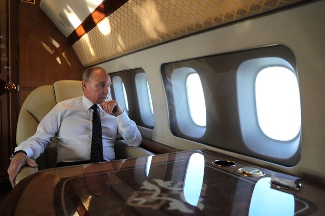 Французская компания Astronics PGA продолжает обслуживать самолеты Путина, Медведева и Шойгу. Несмотря на санкции, она заработала до пяти миллионов евро