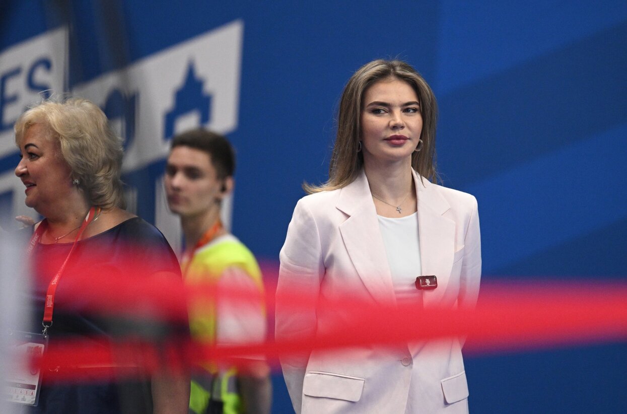 Porno bekasi va Hojatxona Qul Onlayn