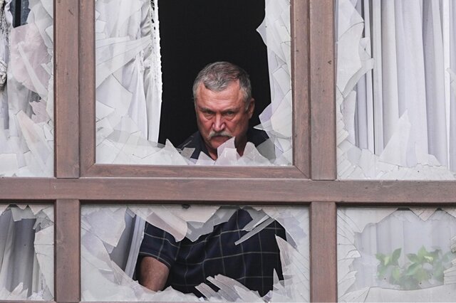 See the aftermath of a Russian strike that hit Kyiv homes and a metro station shelter