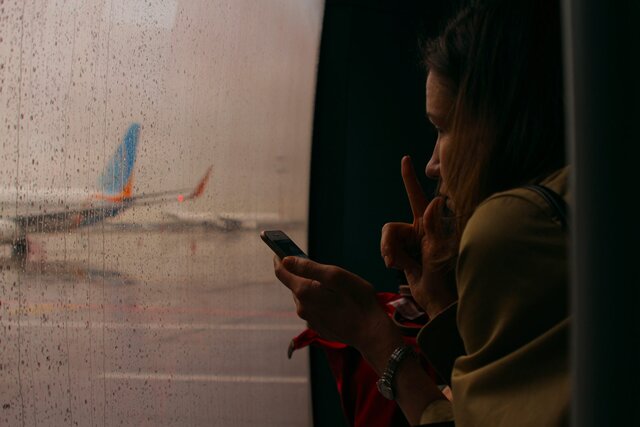 Meduza’s analysts break down how Russia’s temporary SIM card blocks are supposed to stop drones — and why they won’t