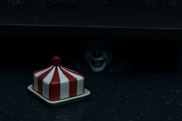 В соцсетях который день обсуждают масленки в виде цирка 