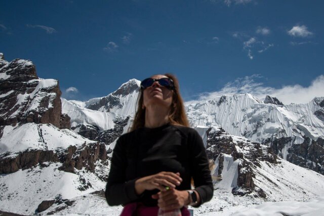 Альпинистка Наталья Наговицына потеряла в горах Тянь-Шаня мужа, а через четыре года погибла там сама. Издание Люди Байкала рассказывает историю ее жизни  и тщетных попыток ее спасти