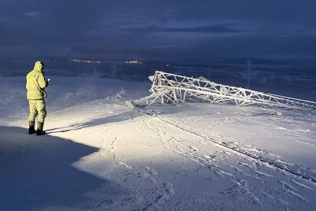 Мурманск замерзает в темноте: третьи сутки без света и тепла