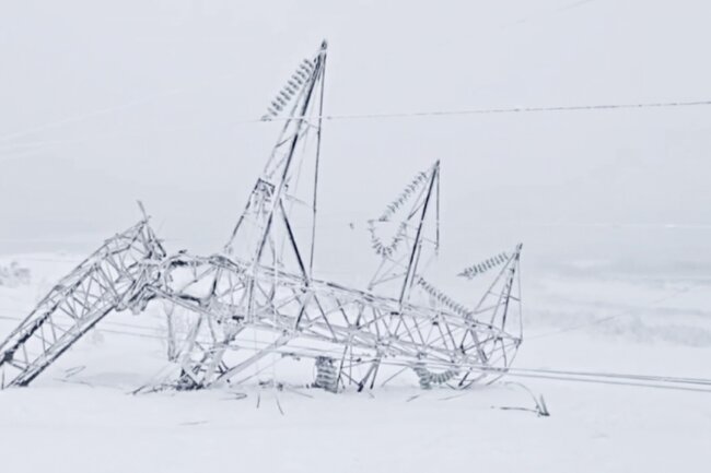 Cover image for Power Outages in Russia's Murmansk Region Leave Thousands Without Heat
