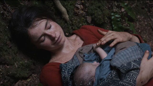 Хамнет  пронзительная картина Хлои Чжао о беде в семье Уильяма Шекспира. Но сам поэт здесь  персонаж второстепенный. В центре истории его жена, которую виртуозно сыграла Джесси Бакли