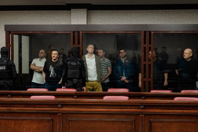 Мы восемь обычных людей, приговоренных к смерти без вины. Обвиняемые по делу о взрыве на Крымском мосту обратились к Трампу, Путину и Зеленскому