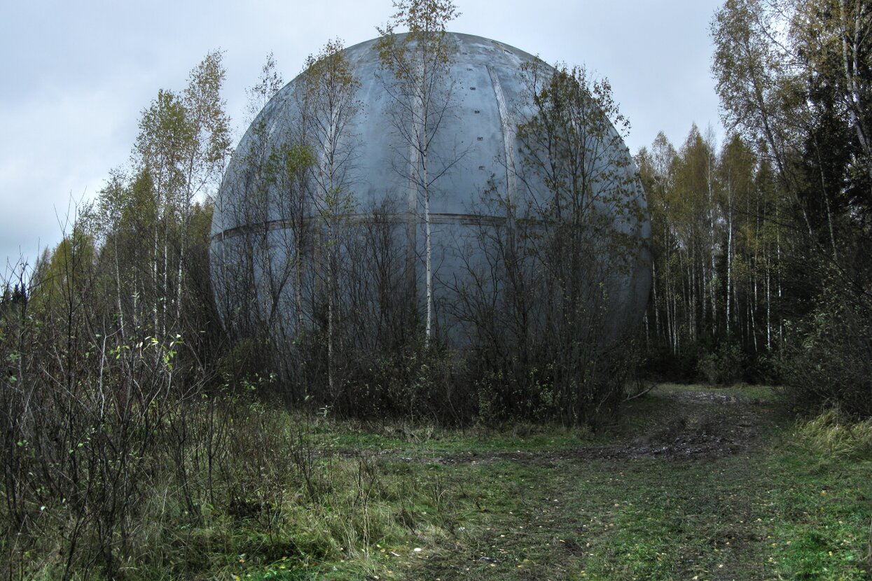A mysterious sphere in a Russian forest became a cult landmark