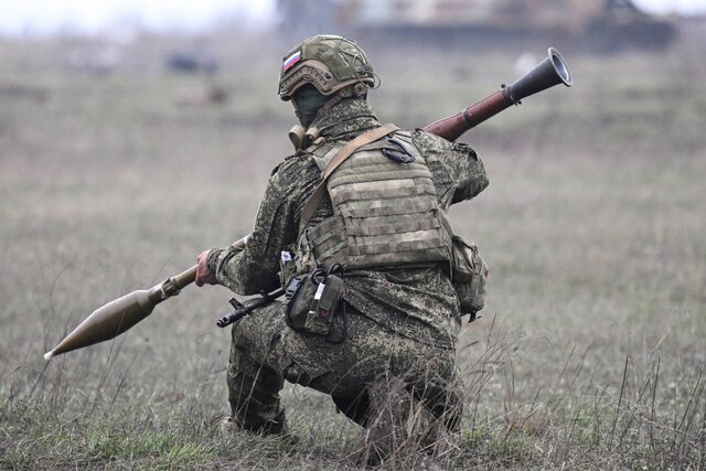 Рязанский губернатор обязал бизнес искать контрактников для Минобороны. Есть четкая разнарядка — от двух до пяти человек с каждого предприятия. Похоже, это первый случай, когда такой документ официально опубликован