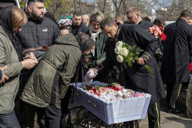 Война. 1506-й день. Путин еще не решил, будет ли объявлять пасхальное перемирие. Это уже несколько дней предлагает Зеленский