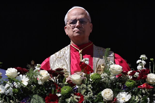 Администрация Трампа поссорилась с папой римским из-за того, что Лев XIV критикует политику США. В ответ папского посла вызвали в Пентагон, прочли «лекцию» — и даже грозили «Авиньонским пленением»