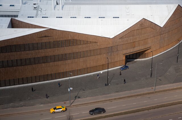 Сколтех — вуз, который должен был войти в число лучших университетов мира. Но война похоронила эти планы. В 2026-м ректором чуть было не стал ученый, близкий к дочери Путина, а курировать вуз доверили главе ВЭБа Шувалову. Расследование T-invariant