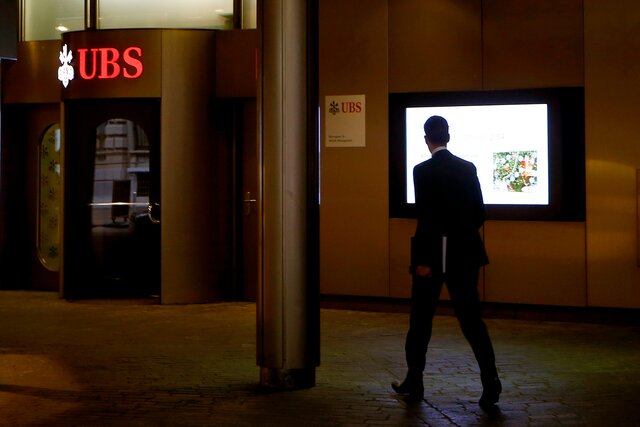 Швейцария десять лет блокировала активы бизнесмена Дениса Кацыва, подозреваемого в отмывании денег из дела Магнитского. Недавно ему удалось вывести из страны шесть миллионов франков, которые могли снова заморозить