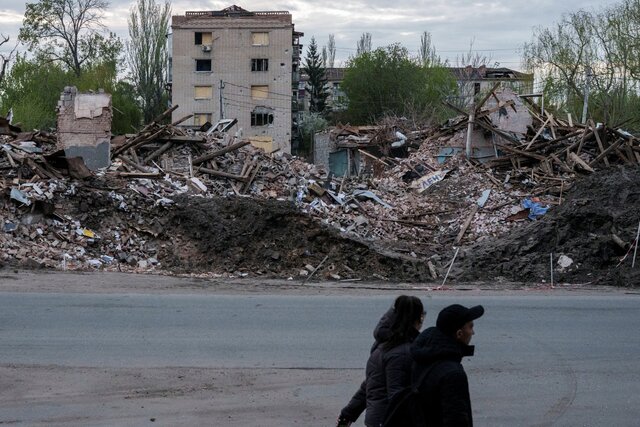 Война. 1523-й день. Одна из крупнейших атак украинских беспилотников на Севастополь: СБУ утверждает, что в порту повреждены три российских военных корабля