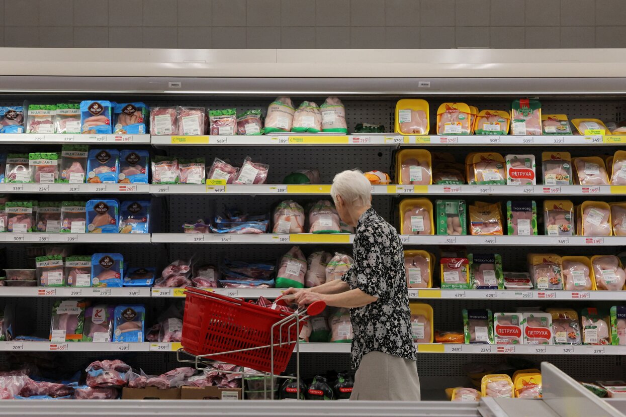 Russia’s economy slows as war costs mount, budget deficit widens, and rate cuts near their limit