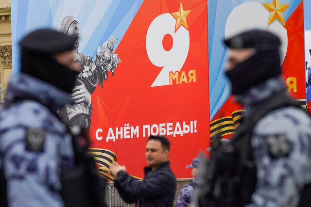 Ноль процентов принятия, ноль процентов понимания. Власти Москвы ввели шатдаун на время парада. Как на это отреагировали москвичи?