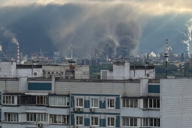 Why are Moscow’s air defenses struggling to stop drone attacks? And why are oil refineries so vulnerable to Ukrainian strikes?