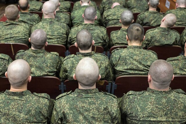Мобилизация после выборов — это и правда «чушь», как говорит Путин? Откуда тогда пошли эти слухи? И хватает ли на войне людей без принудительного набора?