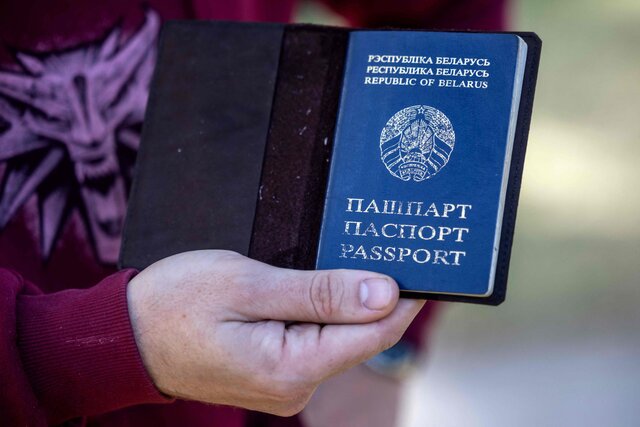 Заборона консульських послуг для росіян за кордоном та досвід Білорусі