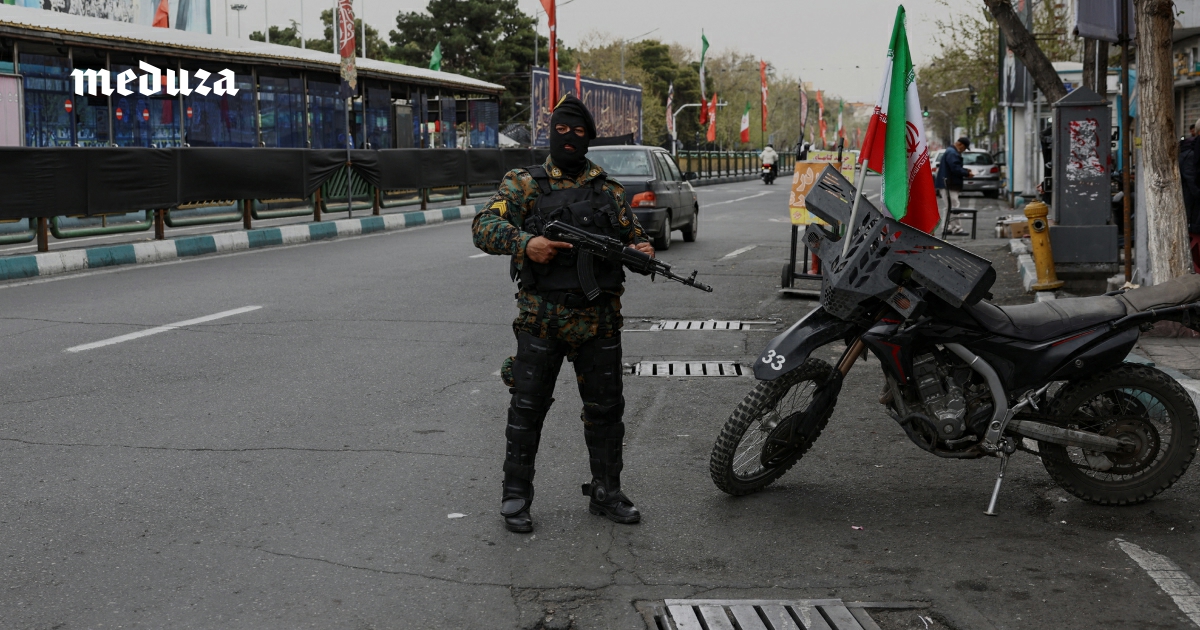 Судя по всему, Иран не только выжил, но и укрепился. Никита Смагин подводит итоги месяца войны для Исламской Республики. И рассказывает как она превращается в гарнизонное государство