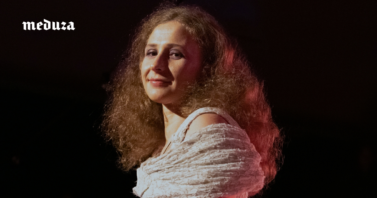 «Я невыносимый человек». Мария Алехина — об эмиграции, тюрьме, любви и новой книге «Политическая. Как выжить в (из) России». Она вышла в издательстве «Медузы»