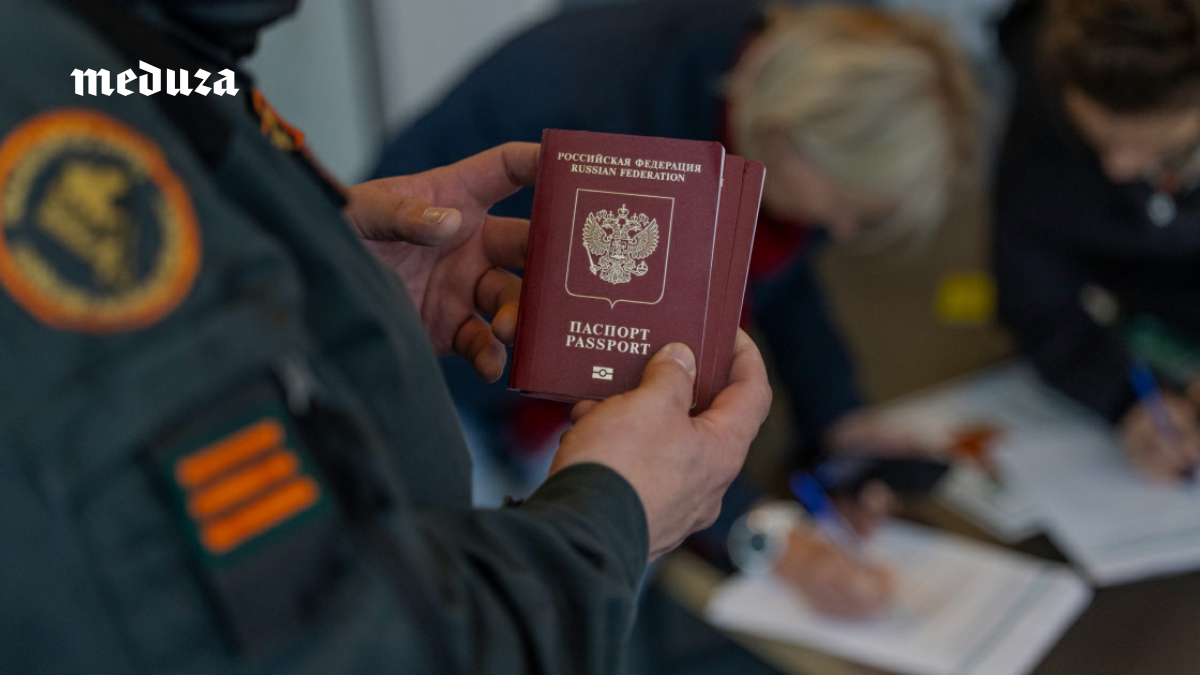 В Европе могут появиться «серые паспорта» — в том числе для россиян. Резолюции об этом приняли в ПАСЕ и Европарламенте. Также планируют защищать счета от внезапных блокировок