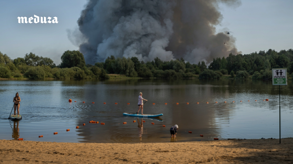 Обычный выходной в Электростали. Как жил город, пока — после украинских ударов — горел склад Wildberries. Фотографии
