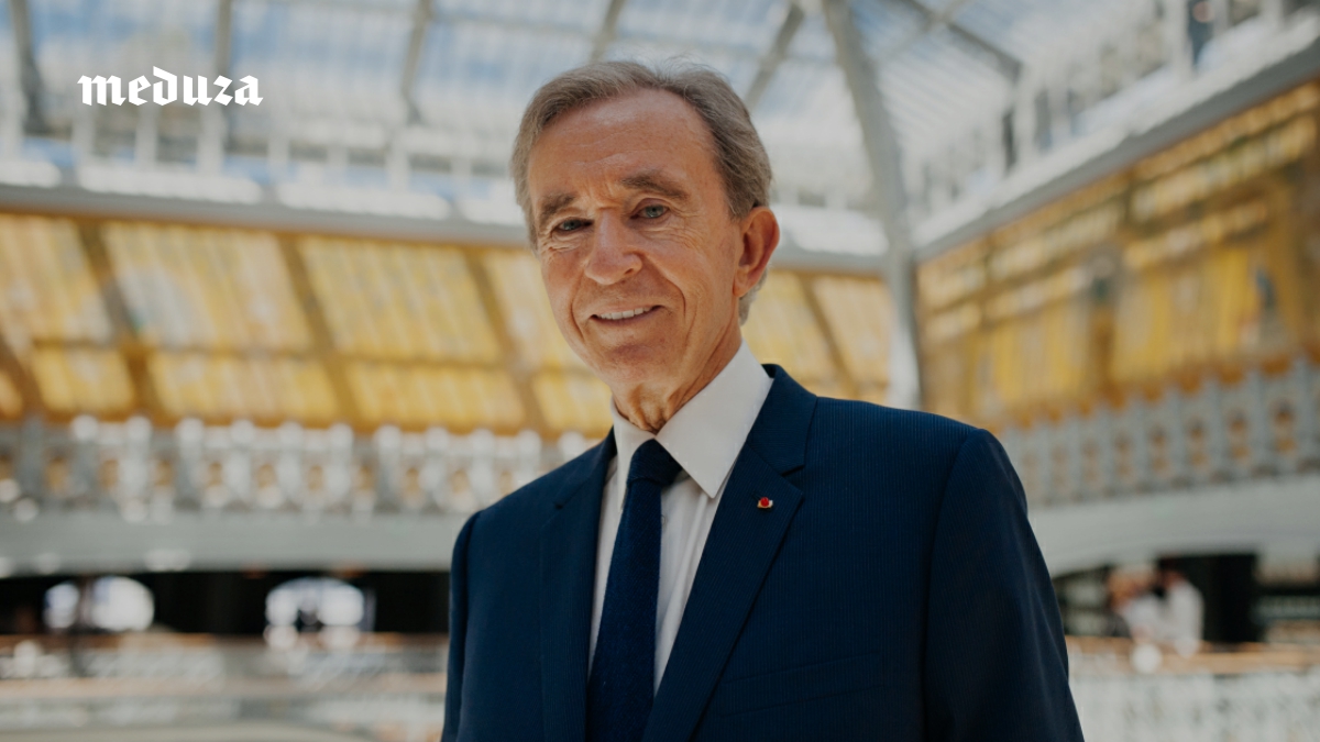 Глава LVMH Бернар Арно скупает французские СМИ — чтобы давить на журналистов, продвигать правую повестку, унижать своих конкурентов и, конечно, богатеть. Вот как работает его медиаимперия