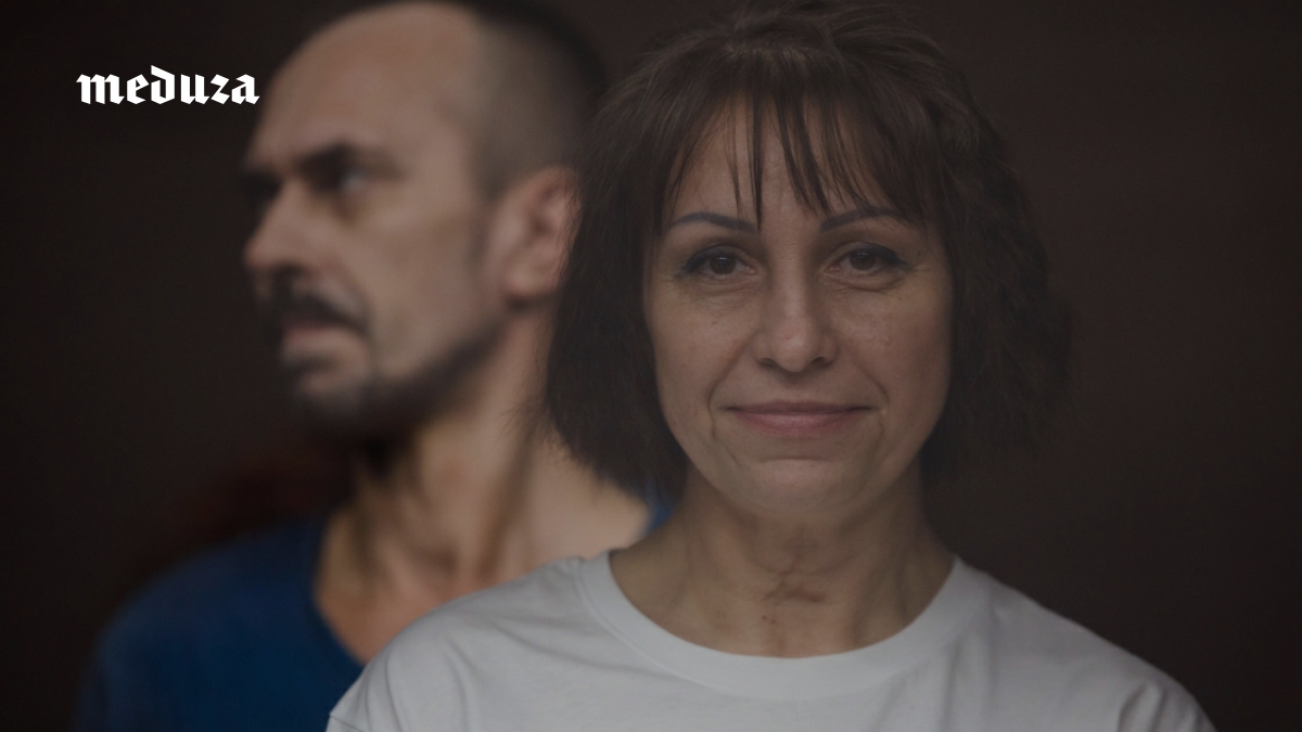 Лилия Прутян — мать троих детей из Донбасса. Ее старший сын пошел в ВСУ, средний — в российскую армию, а младший три года в одиночку выживал в оккупации. The New York Times рассказала историю ее семьи